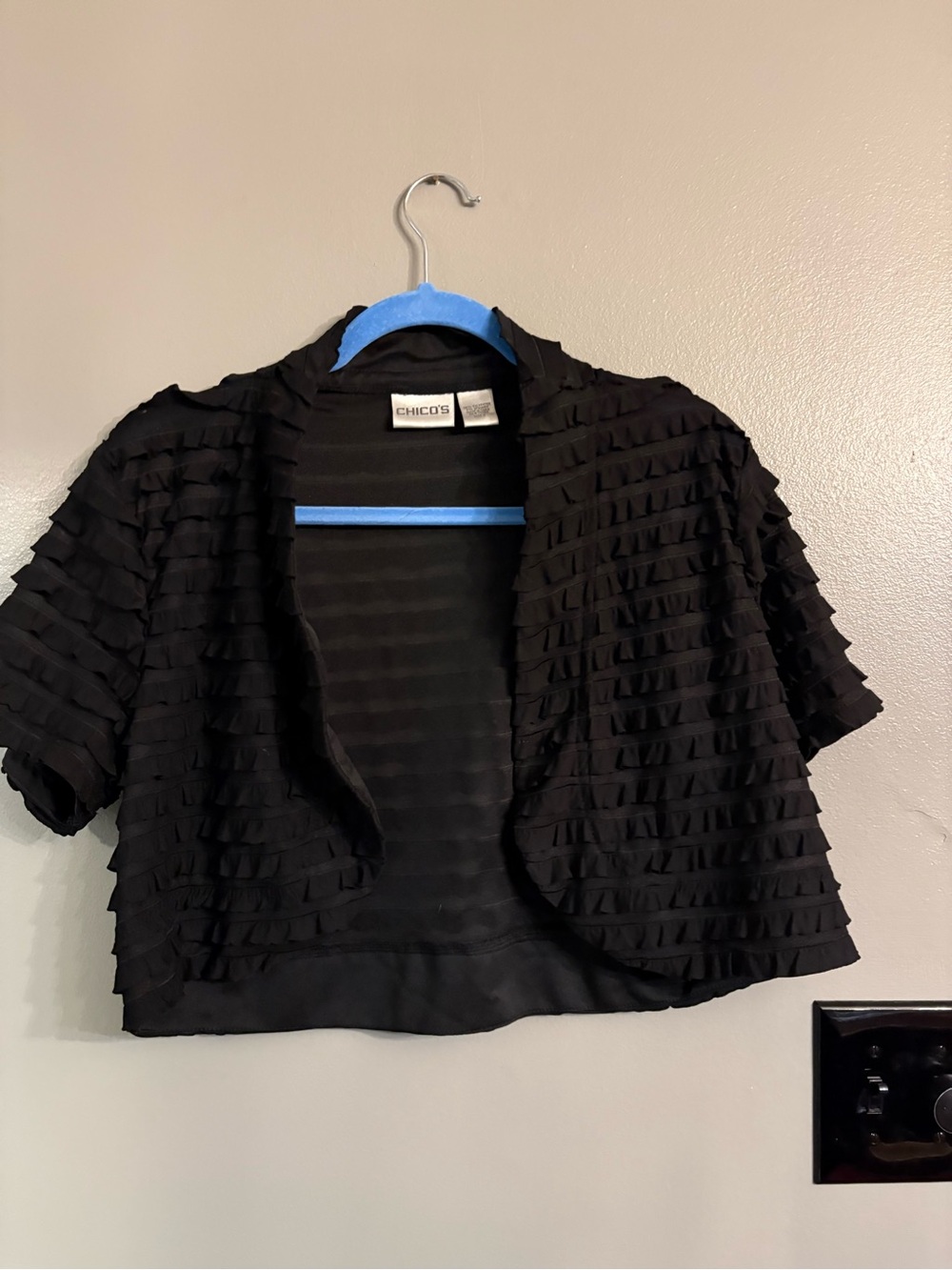Chico's Black Ruffle Cropped cover shacket size 2 large